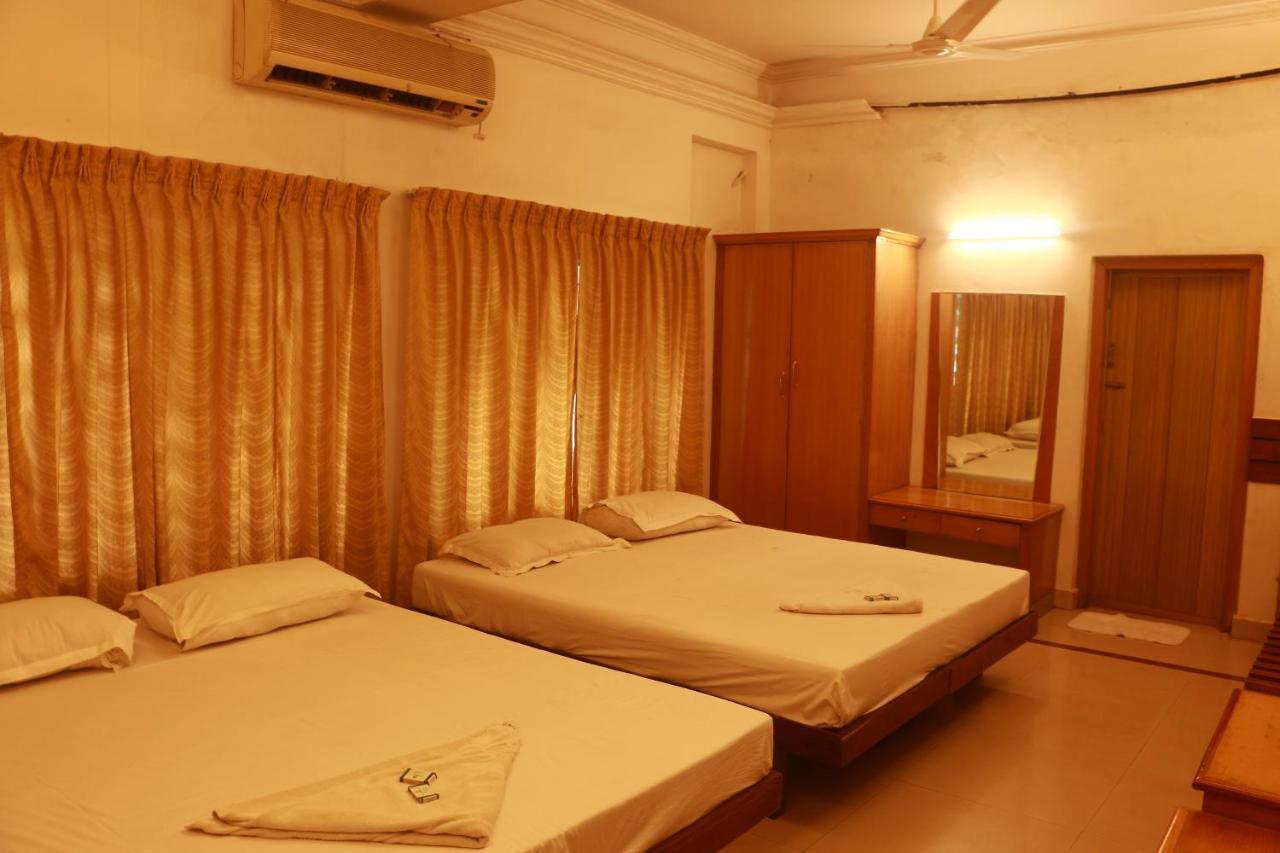 Hotel Venkateswara Thiruvananthapuram Zewnętrze zdjęcie