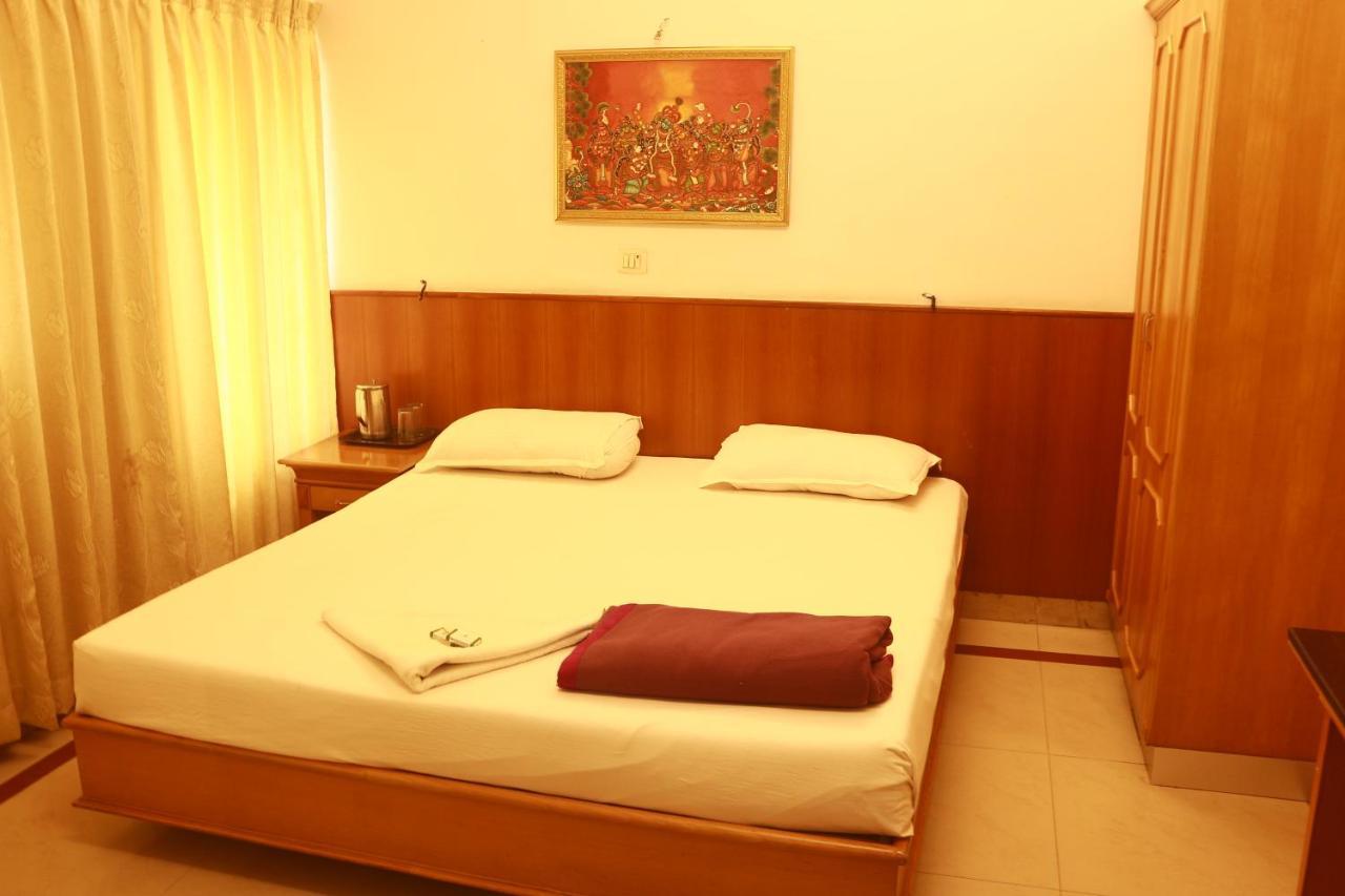 Hotel Venkateswara Thiruvananthapuram Zewnętrze zdjęcie