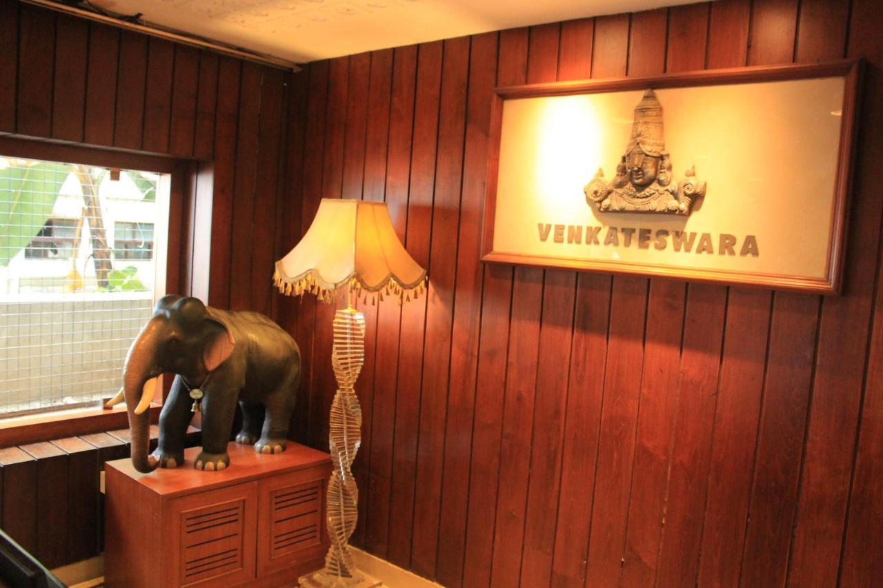 Hotel Venkateswara Thiruvananthapuram Zewnętrze zdjęcie