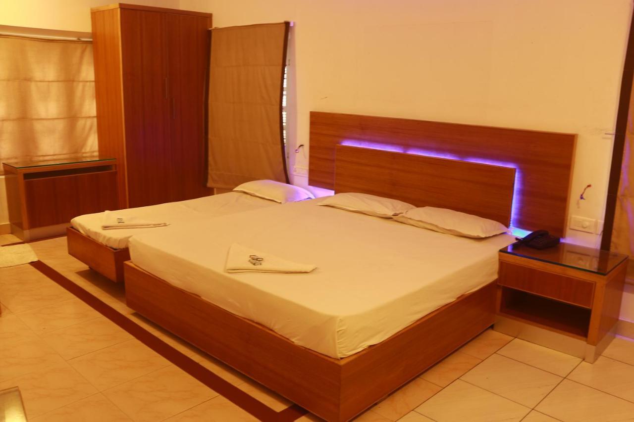 Hotel Venkateswara Thiruvananthapuram Zewnętrze zdjęcie