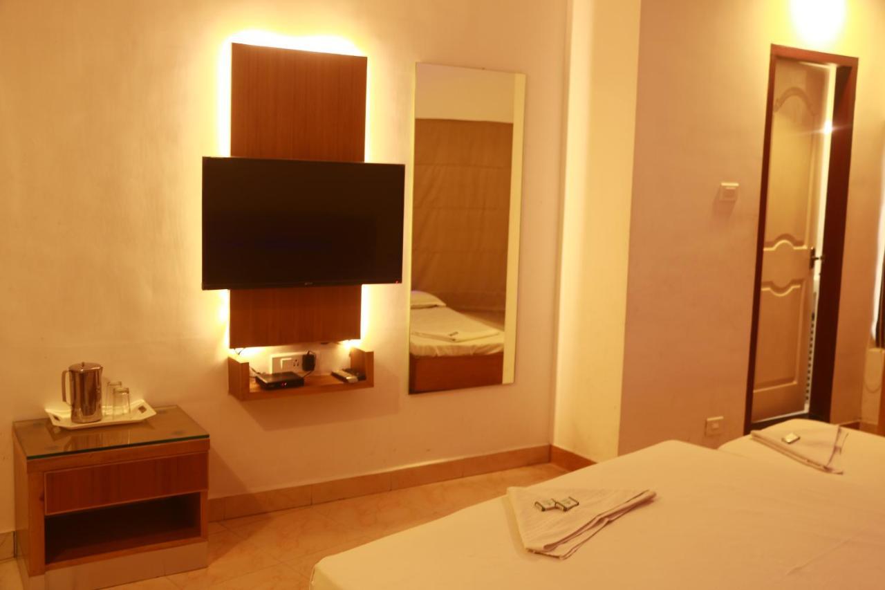 Hotel Venkateswara Thiruvananthapuram Zewnętrze zdjęcie