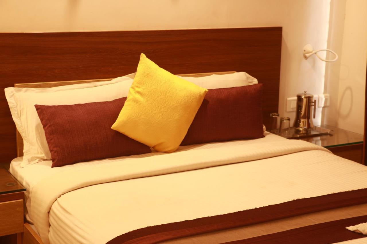 Hotel Venkateswara Thiruvananthapuram Zewnętrze zdjęcie